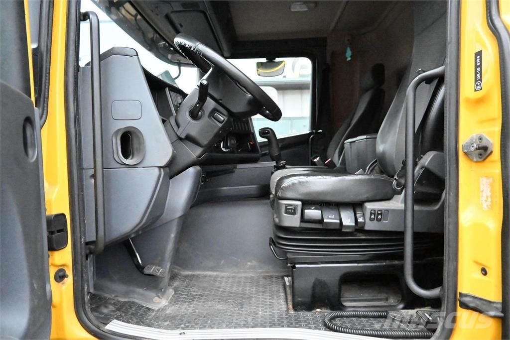 Scania G400 6x2*4 Other trucks