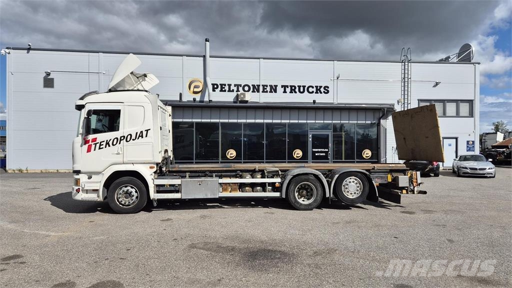 Scania G410 6x2 Smagās mašīnas ar konteineriem