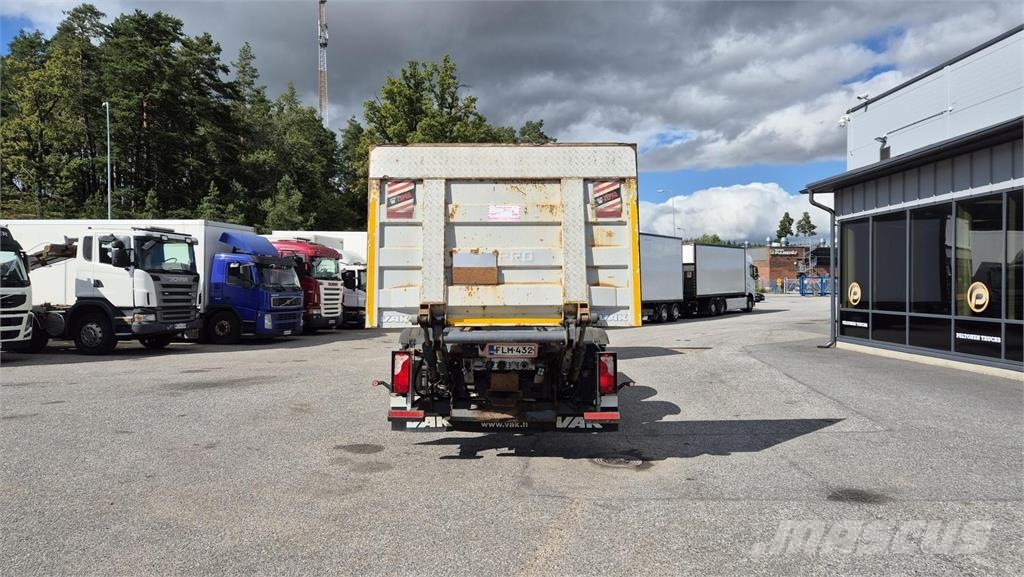 Scania G410 6x2 Smagās mašīnas ar konteineriem