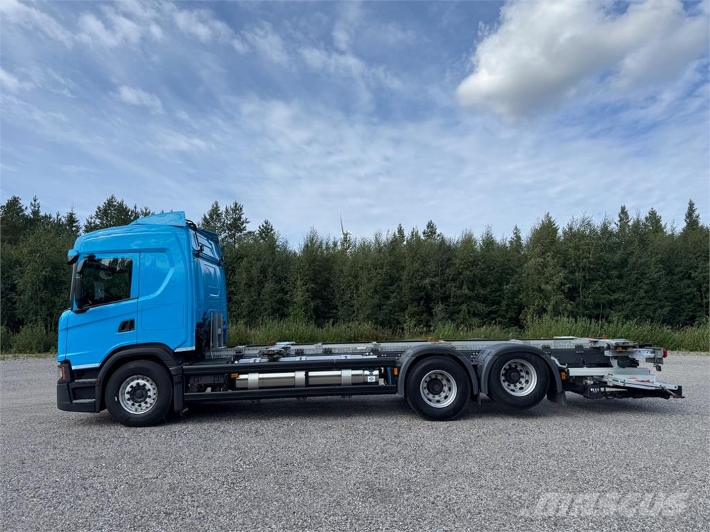Scania G410 LNG/LBG 6x2 Smagās mašīnas ar konteineriem