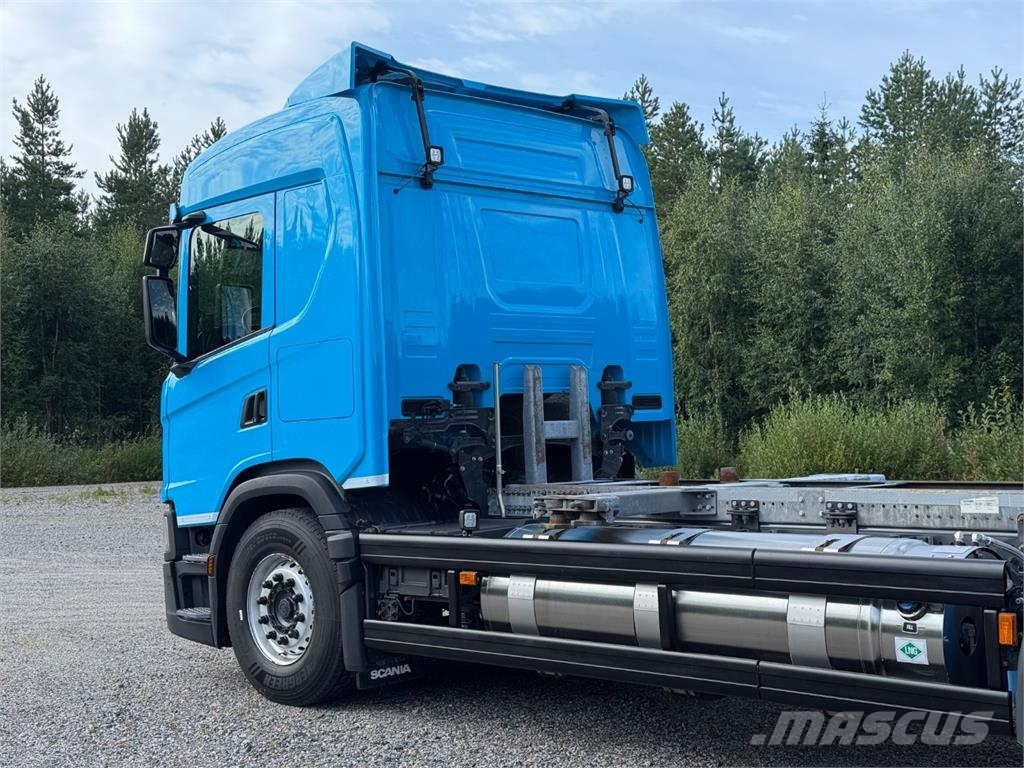Scania G410 LNG/LBG 6x2 Smagās mašīnas ar konteineriem