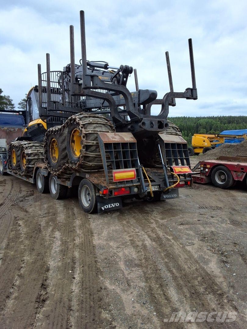Scania Övriga 3-aks ohjaava Semirremolques de carga baja