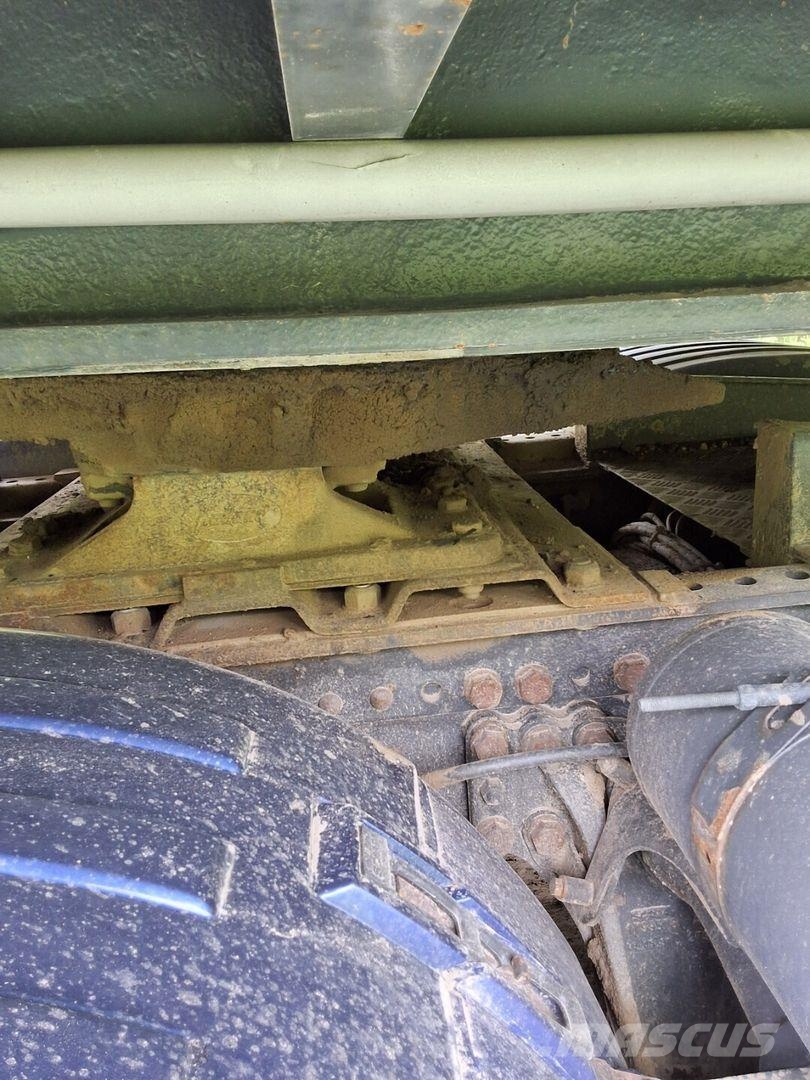 Scania Övriga 3-aks ohjaava Semirremolques de carga baja