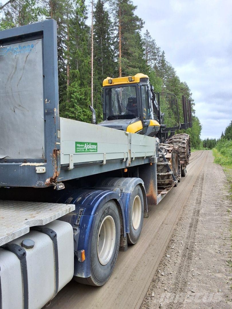 Scania Övriga 3-aks ohjaava Semirremolques de carga baja