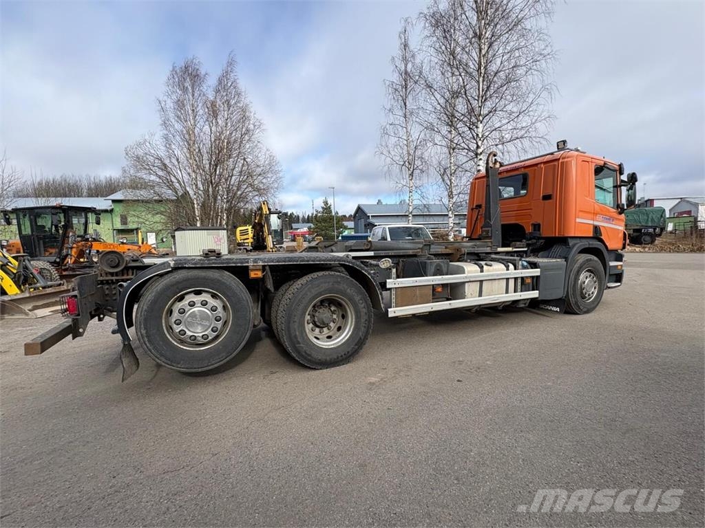 Scania P 440 6x2 Camiones elevadores de gancho