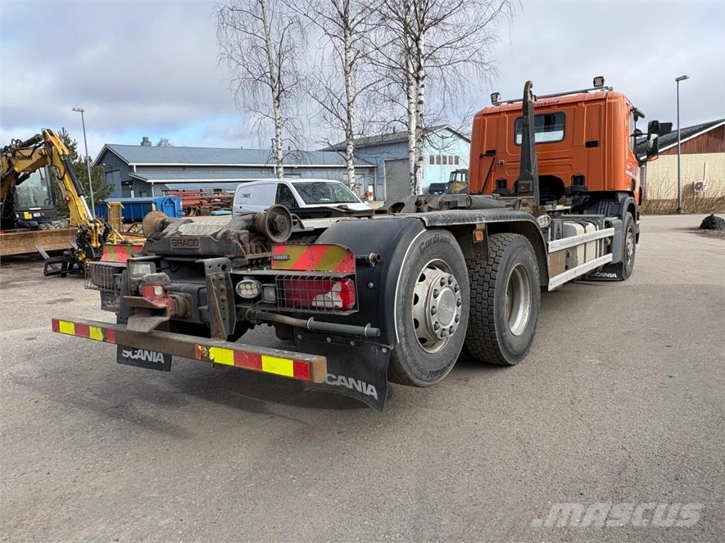Scania P 440 6x2 Camiones elevadores de gancho