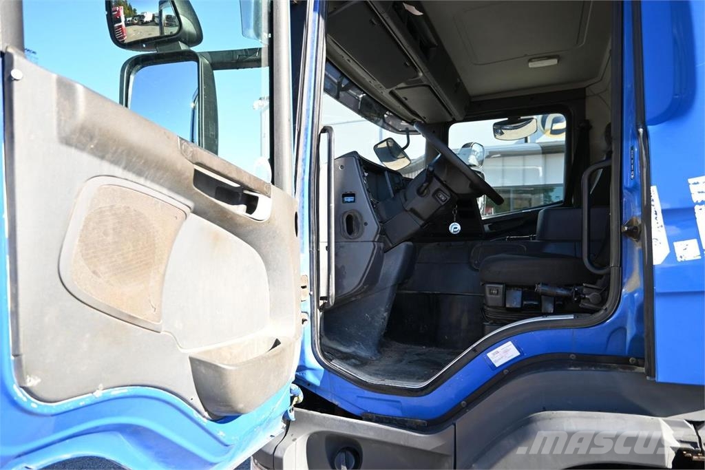 Scania P310 6x2 Multilift Camion con gancio di sollevamento