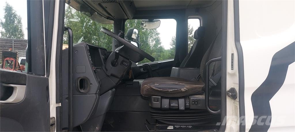 Scania P340 Lastbil med kran