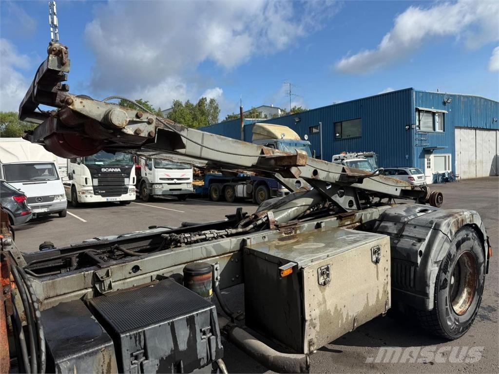 Scania P93 250 hv 4x2 Camiones polibrazo