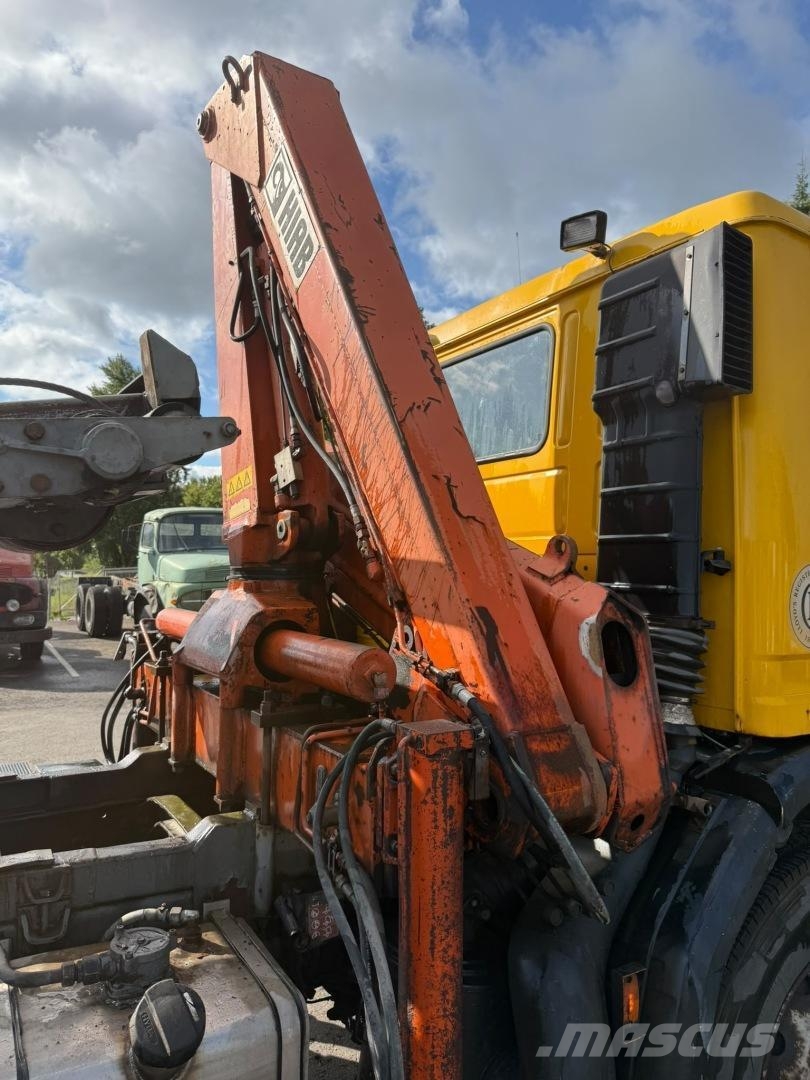 Scania P93 250 hv 4x2 Camiones polibrazo