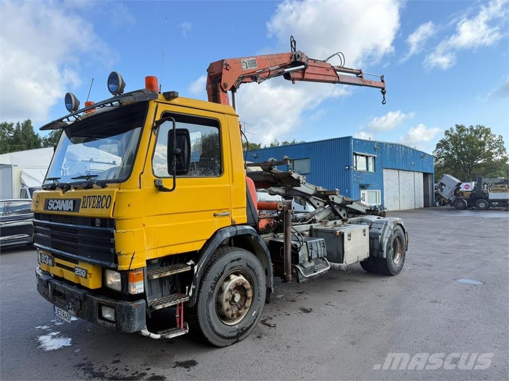 Scania P93 250 hv 4x2 Camiones polibrazo