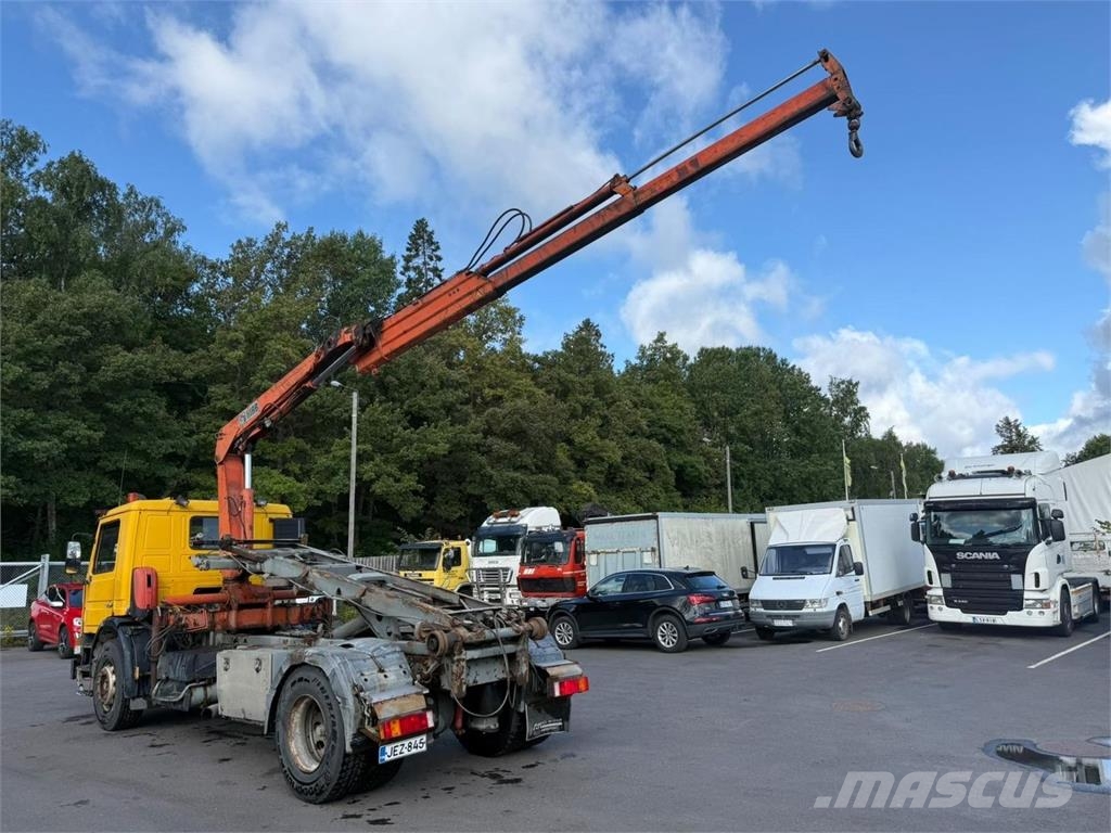 Scania P93 250 hv 4x2 Camiones polibrazo