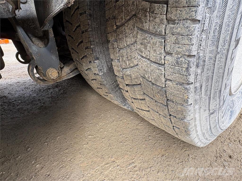 Scania R 560 8X4*4 *VARATTU !!! Camiones polibrazo