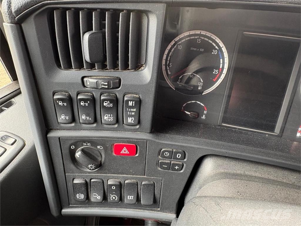 Scania R 560 8X4*4 *VARATTU !!! Camiones polibrazo