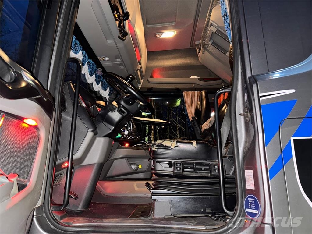 Scania R 650 Puuautot