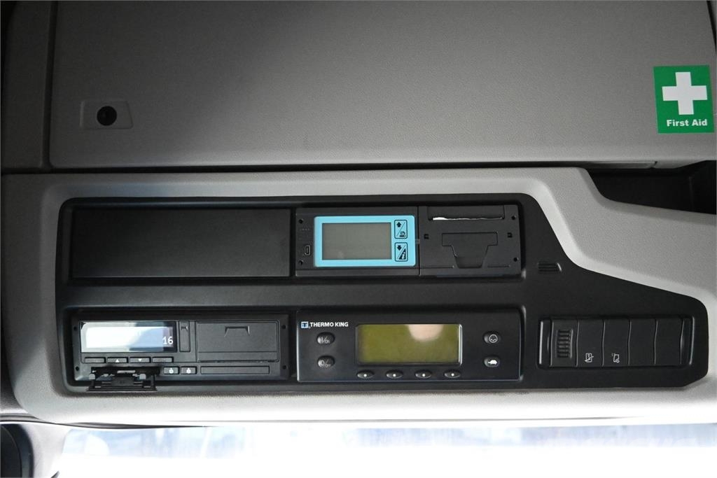 Scania R450 6x2 umpikaappi Camiones con caja de remolque