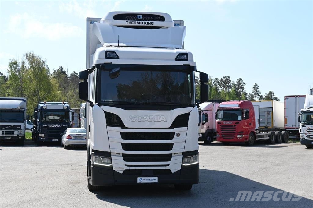 Scania R450 6x2 umpikaappi Camiones con caja de remolque