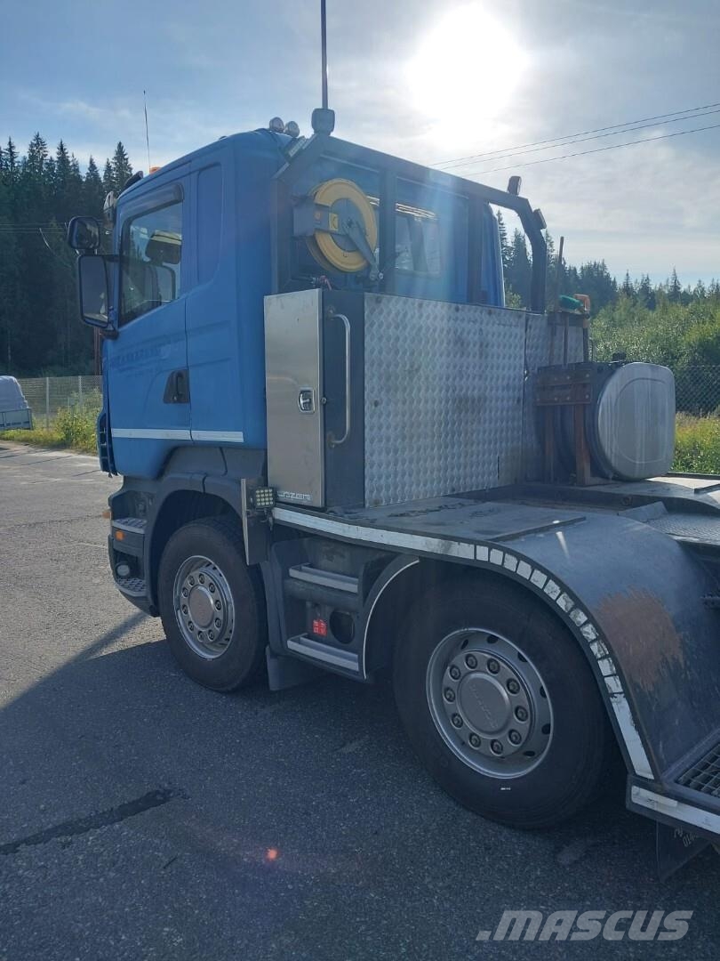 Scania R500 Camiones de transporte de maquinaria forestal