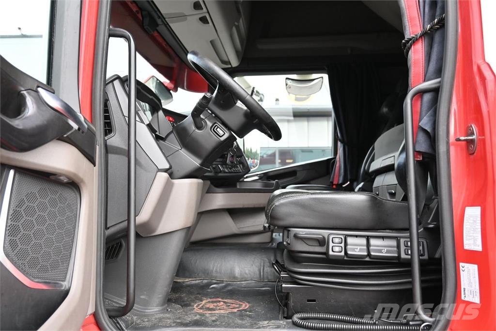 Scania R500 6x2 Bakwagens met gesloten opbouw