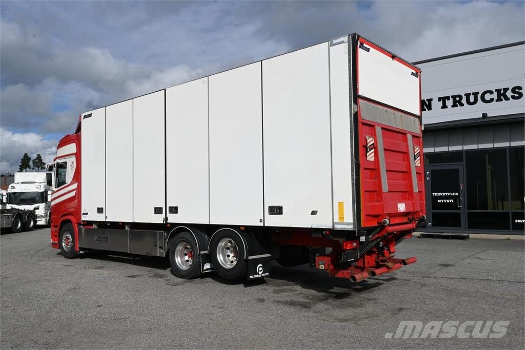 Scania R500 6x2 Bakwagens met gesloten opbouw