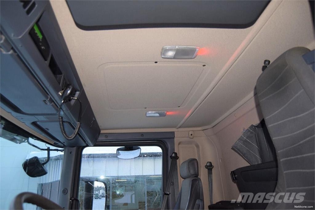Scania R500 8x2 Vaihtolava-auto 훅 리프트 트럭