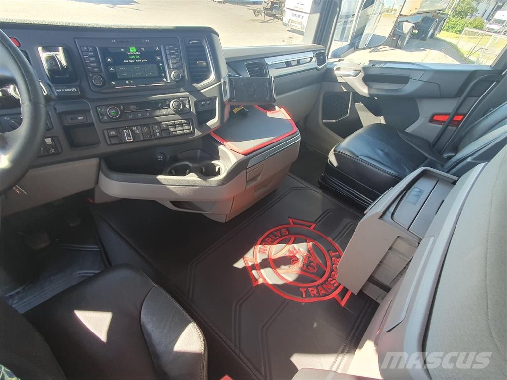 Scania R500 8x4 -19 شاحنات قلابة
