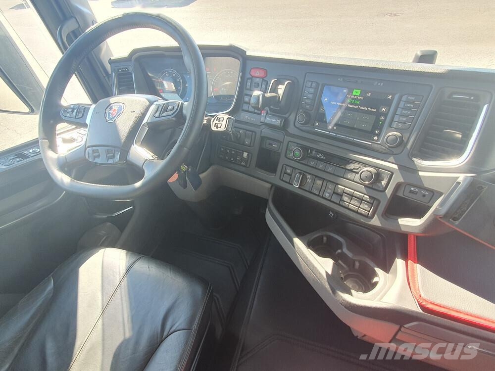 Scania R500 8x4 -19 شاحنات قلابة