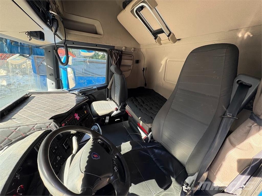Scania R500 V8 6x2 Koukkulaitteella Hákový nosič kontejnerů