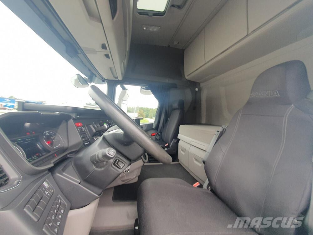 Scania R540 8x4 -20 شاحنات بمقصورة وهيكل
