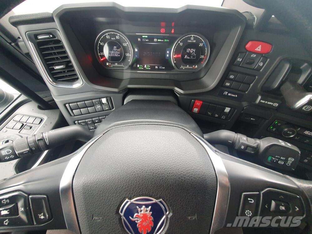 Scania R540 8x4 -20 شاحنات بمقصورة وهيكل
