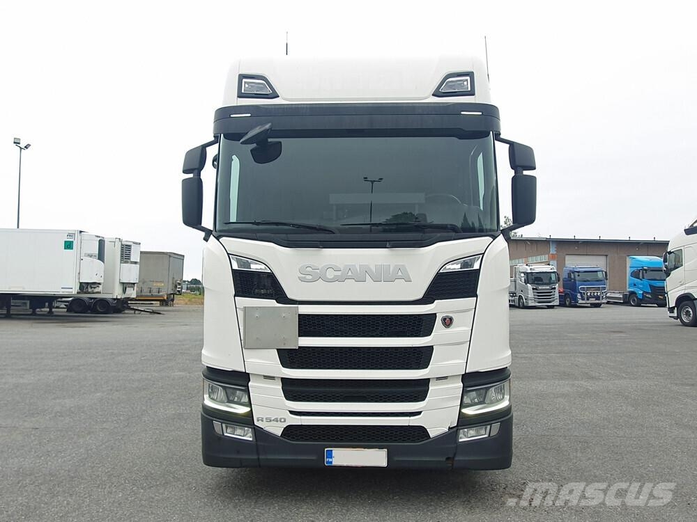 Scania R540 8x4 -20 شاحنات بمقصورة وهيكل