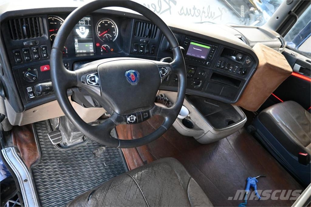 Scania R560 8x4*4 Tridem Koukkulava kuorma-autot