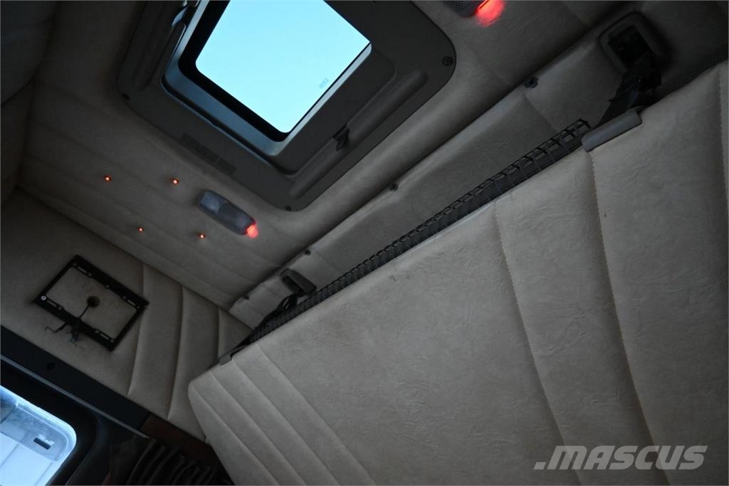 Scania R560 8x4*4 Tridem Koukkulava kuorma-autot