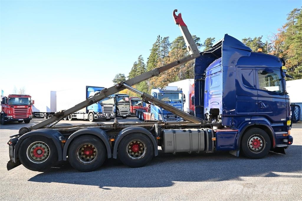 Scania R560 8x4*4 Tridem Koukkulava kuorma-autot