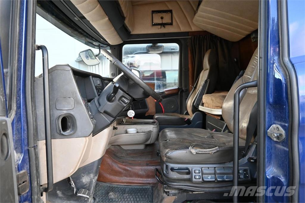 Scania R560 8x4*4 Tridem Koukkulava kuorma-autot