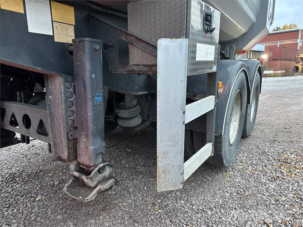 Scania R560 + Tecnokar Trailers Kipper