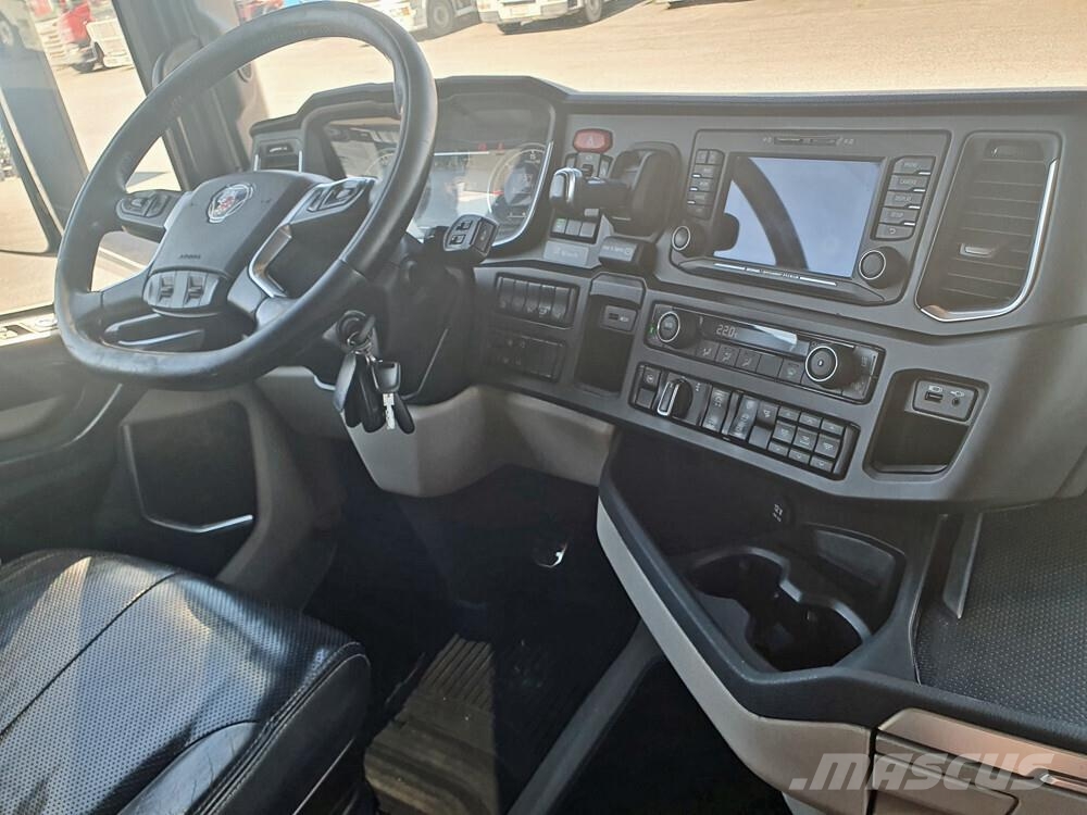 Scania R580 6x2 -19 Trekkers