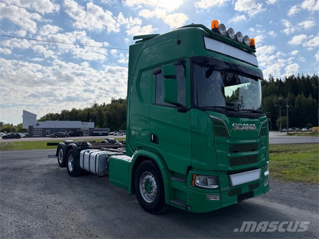 Scania R580 6x2 Euro6 hidastin Camiones con chasís y cabina