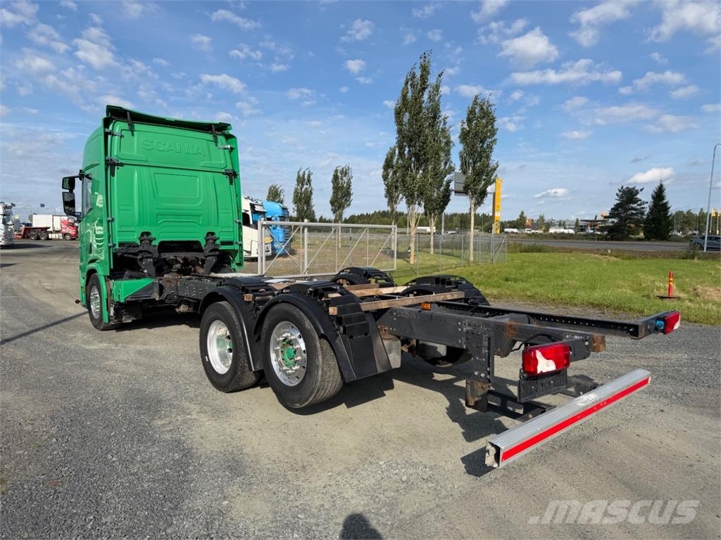 Scania R580 6x2 Euro6 hidastin Camiones con chasís y cabina
