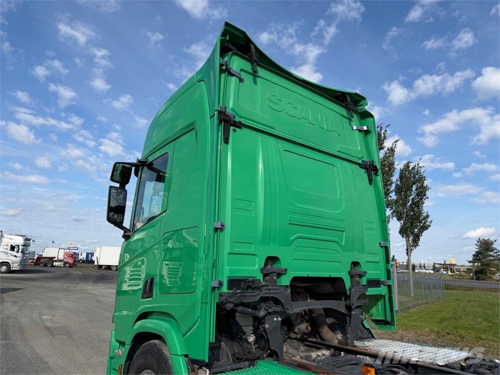 Scania R580 6x2 Euro6 hidastin Camiones con chasís y cabina