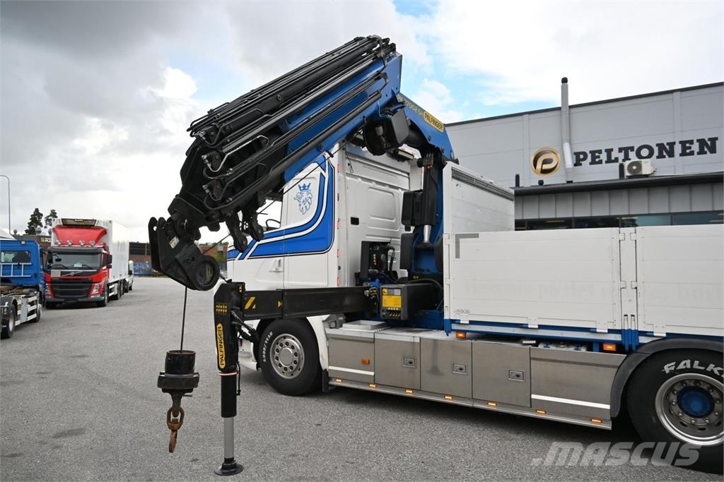 Scania R580 6x2 Palfinger Nosturiautot