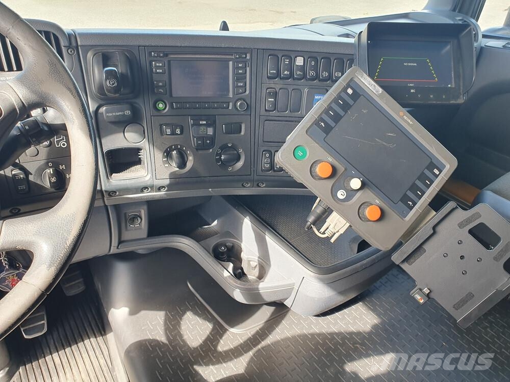 Scania R580 8x4 -17 Komunalna vozila