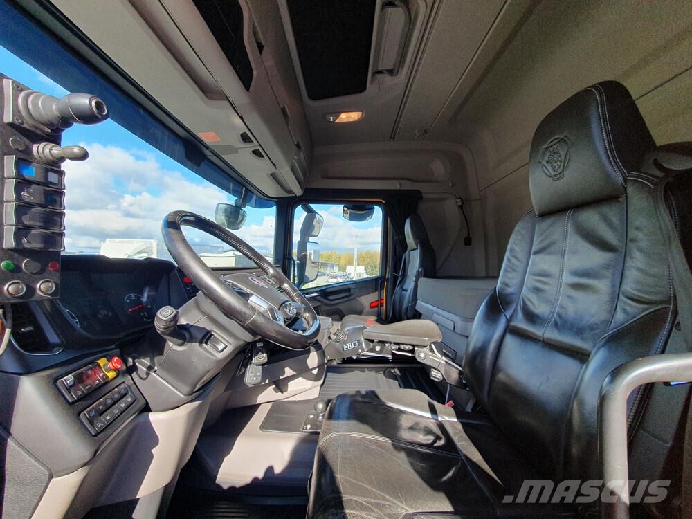 Scania R580 8x4 -19 مركبات الأغراض العامة