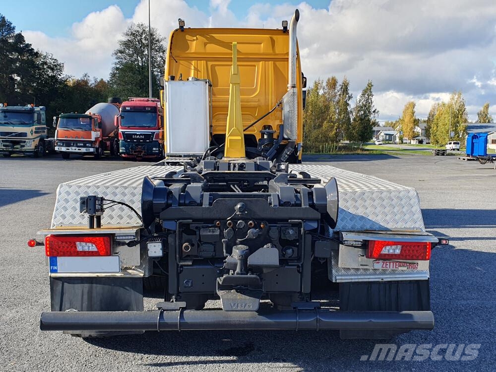 Scania R580 8x4 -19 مركبات الأغراض العامة