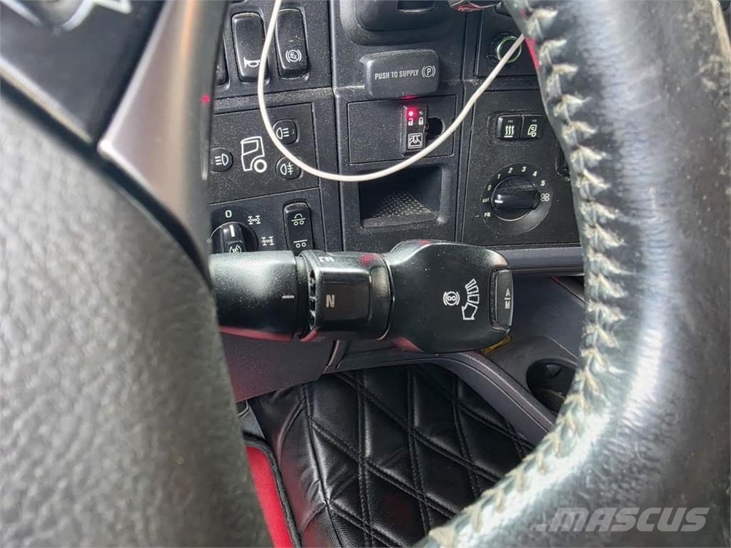 Scania R730 8X4, Joab Koukkulaite, Aurapuskuri Rol kiper kamioni s kukama za dizanje