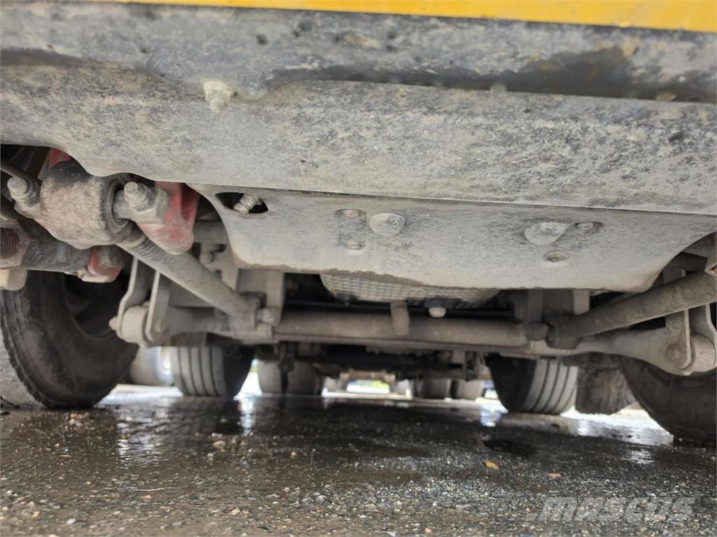Scania R730 8X4, Joab Koukkulaite, Aurapuskuri Rol kiper kamioni s kukama za dizanje