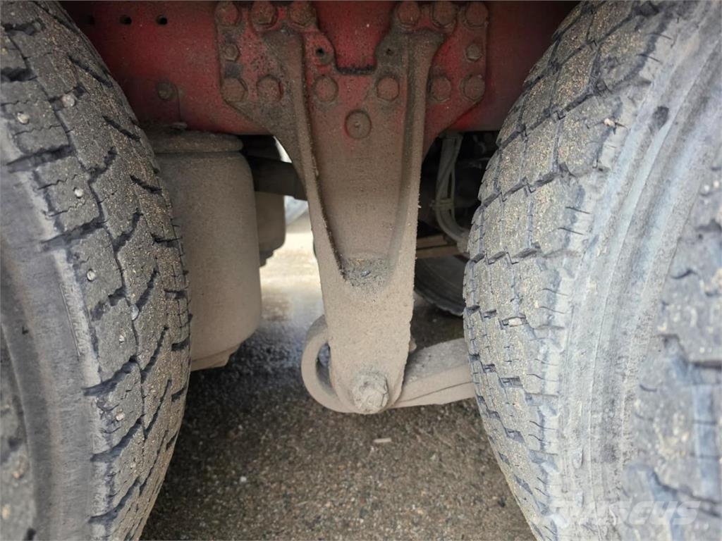 Scania R730 8X4, Joab Koukkulaite, Aurapuskuri Rol kiper kamioni s kukama za dizanje