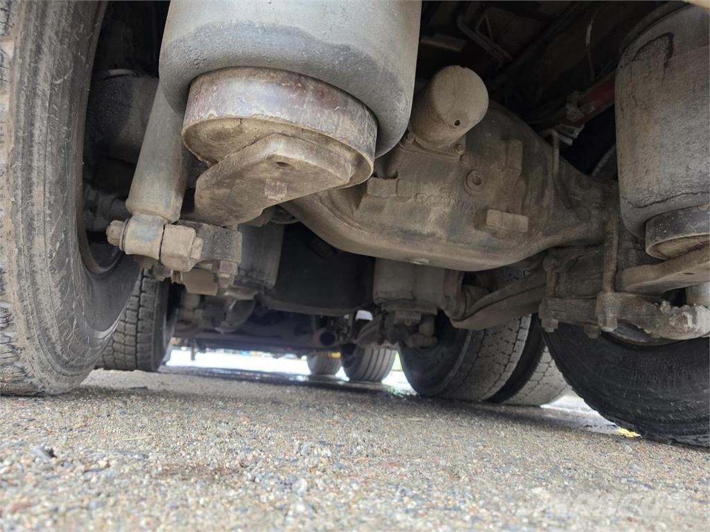 Scania R730 8X4, Joab Koukkulaite, Aurapuskuri Rol kiper kamioni s kukama za dizanje