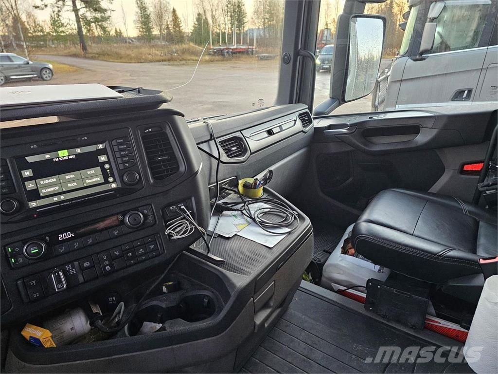 Scania R770 8X4, Kesla 2112T Timber trucks