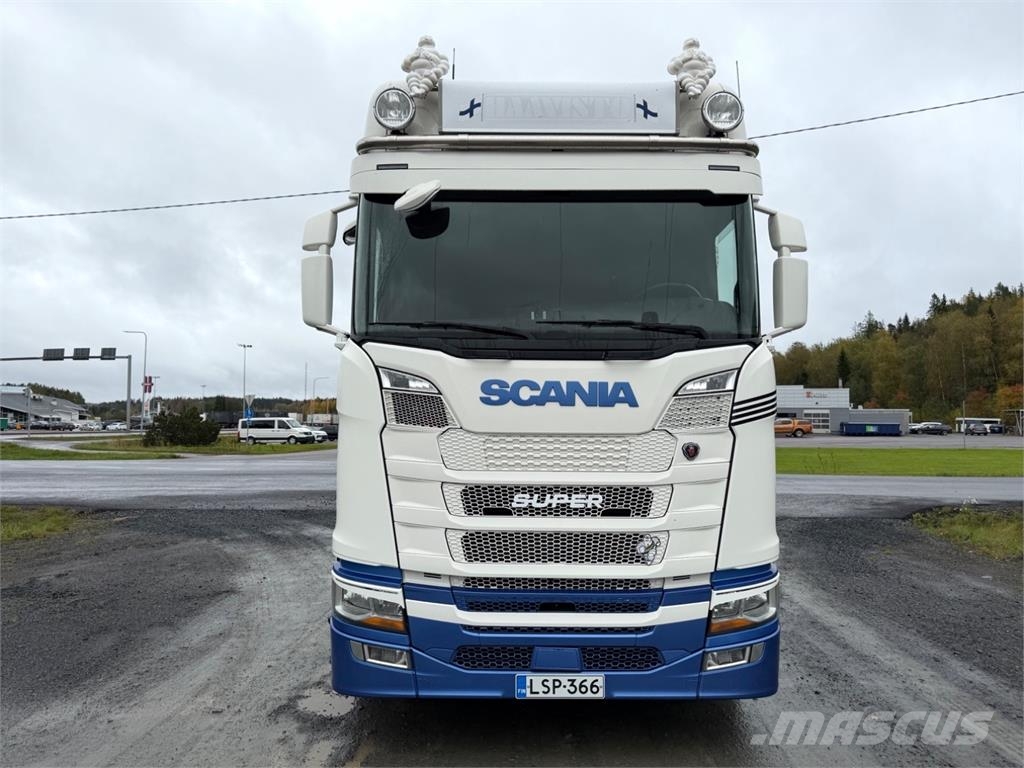 Scania S540 6x2 hidastin Täysilma Vilcēji